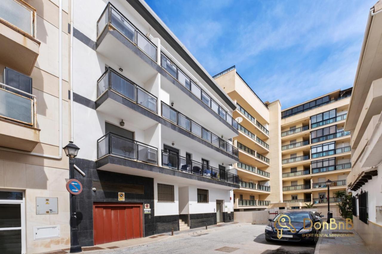 Cozy Apartment With Sea View And Private Parking In Fuengirola Kültér fotó